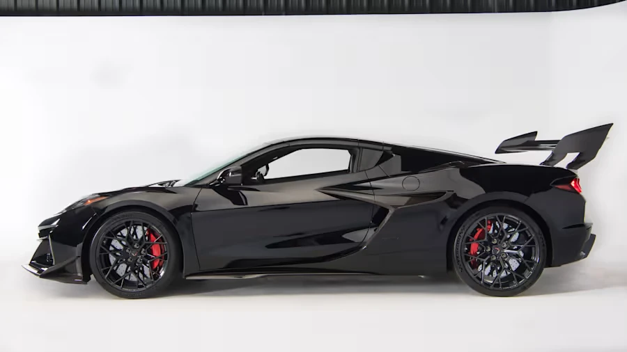 2026 Chevrolet Corvette C8 ZR1 - Image 12 of 31