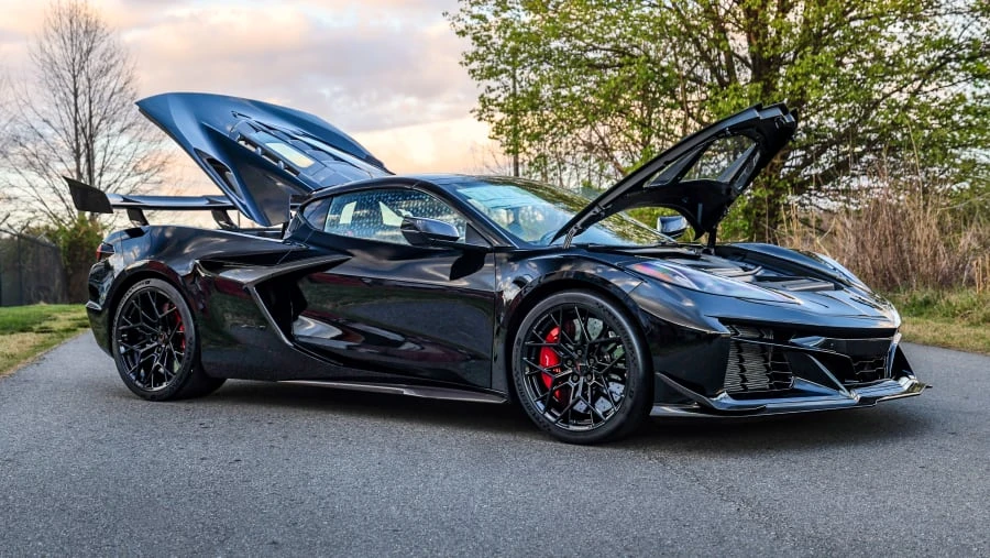 2026 Chevrolet Corvette C8 ZR1 - Image 5 of 31