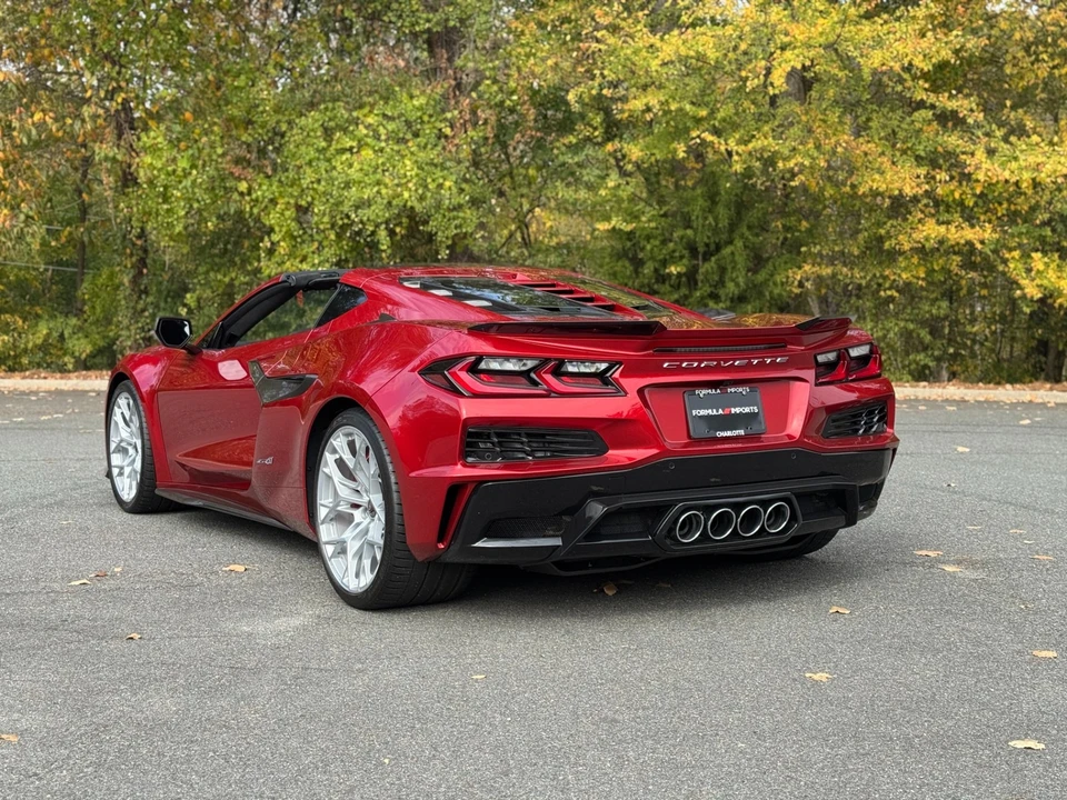 2026 Chevrolet Corvette C8 ZR1 - Image 10 of 12