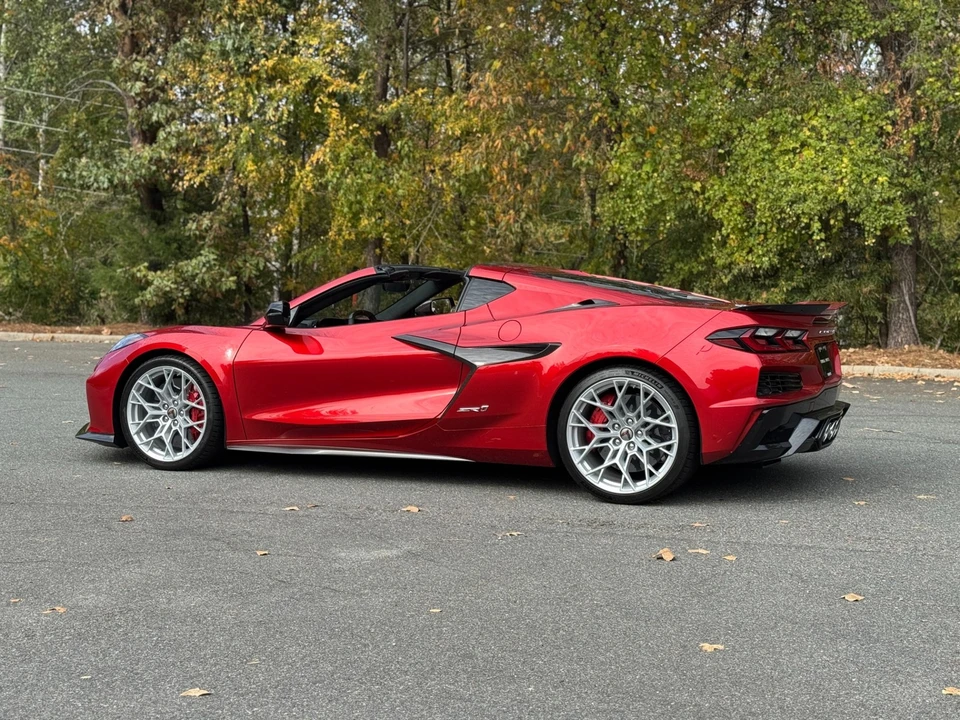 2026 Chevrolet Corvette C8 ZR1 - Image 8 of 12