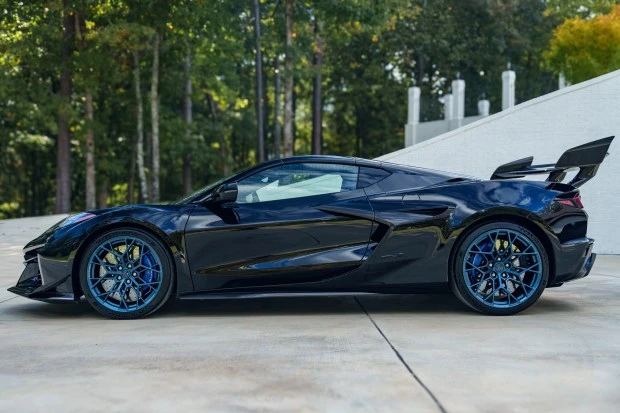 2026 Chevrolet Corvette C8 ZR1 - Image 3 of 9
