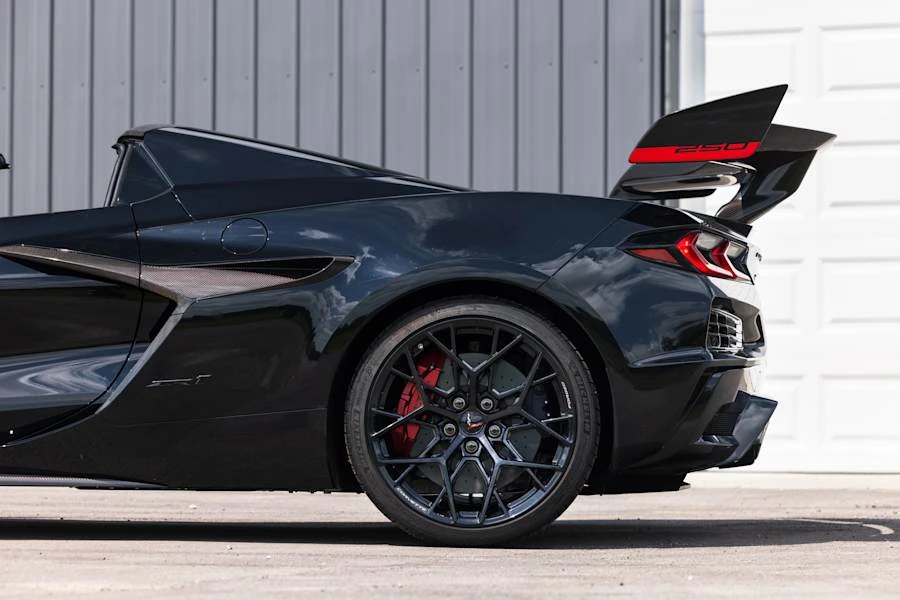 2026 Chevrolet Corvette C8 ZR1 - Image 27 of 31