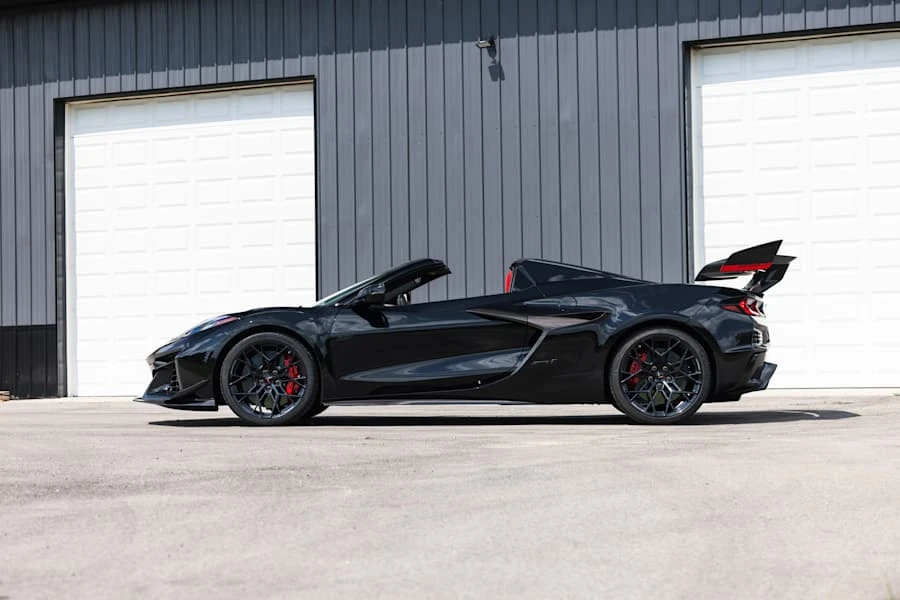 2026 Chevrolet Corvette C8 ZR1 - Image 29 of 31