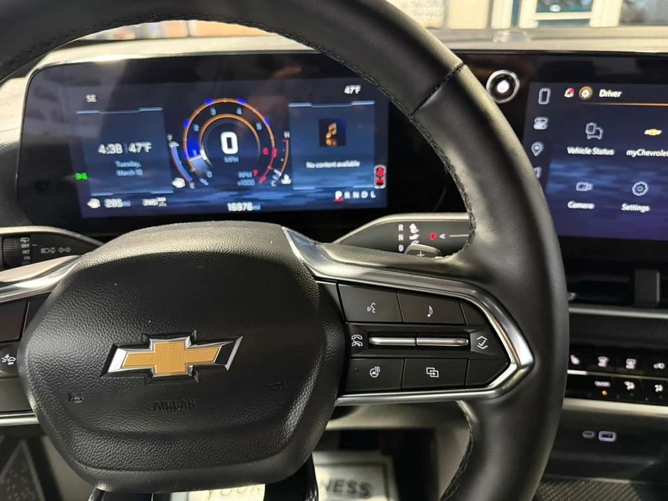2026 Chevrolet Equinox - Image 12 of 21