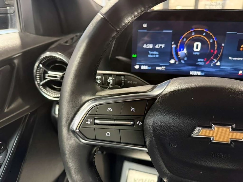 2026 Chevrolet Equinox - Image 13 of 21
