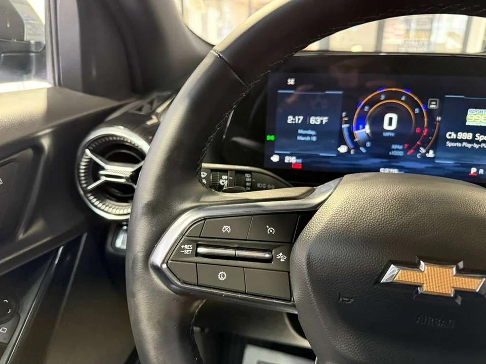 2026 Chevrolet Equinox - Image 13 of 21