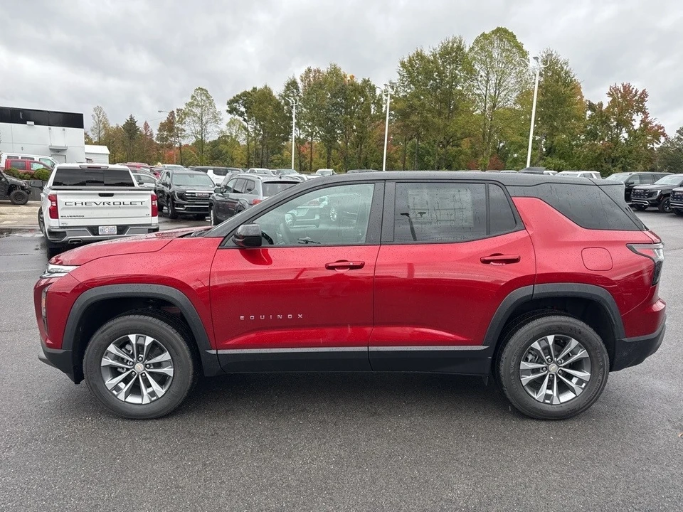 2026 Chevrolet Equinox - Image 2 of 21