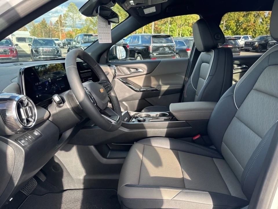2026 Chevrolet Equinox - Image 9 of 21