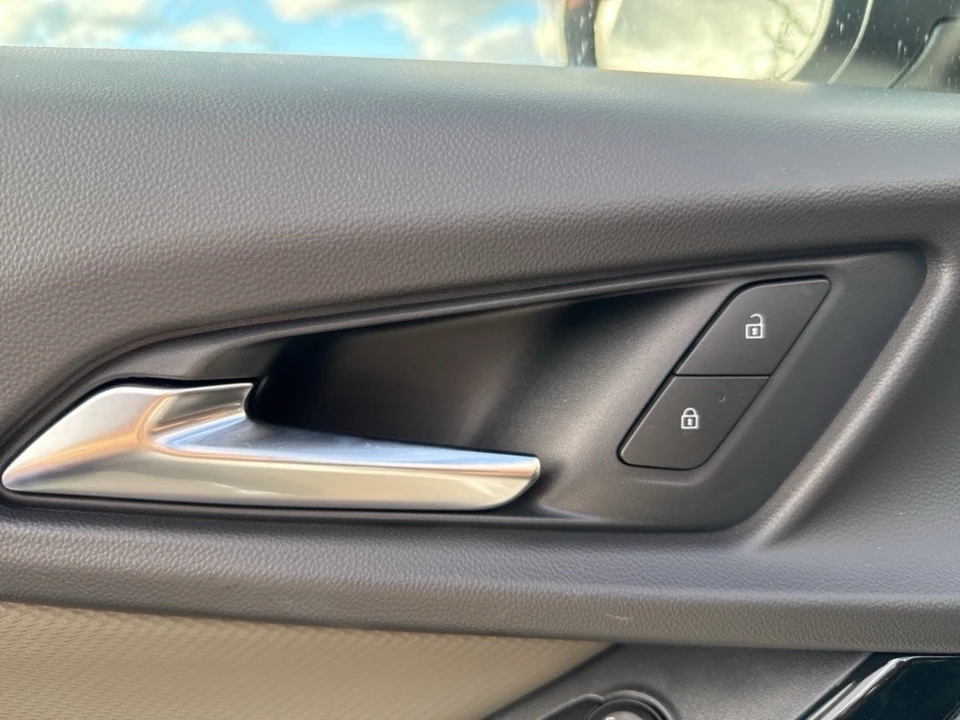 2026 Chevrolet Equinox - Image 11 of 21