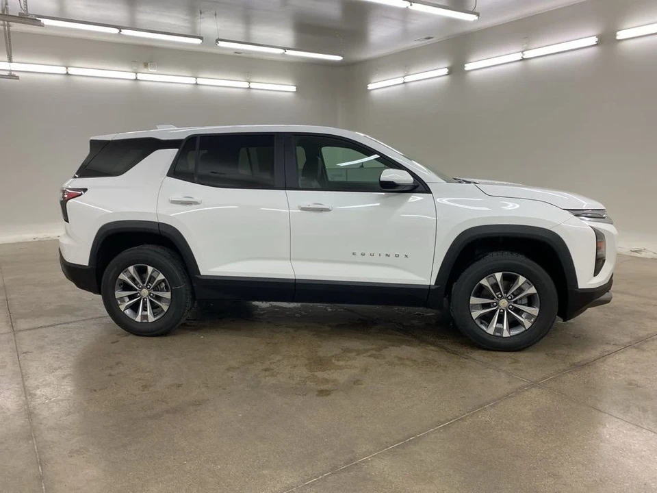 2026 Chevrolet Equinox - Image 12 of 12