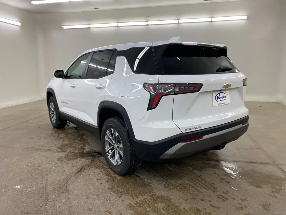 2026 Chevrolet Equinox - Image 8 of 12