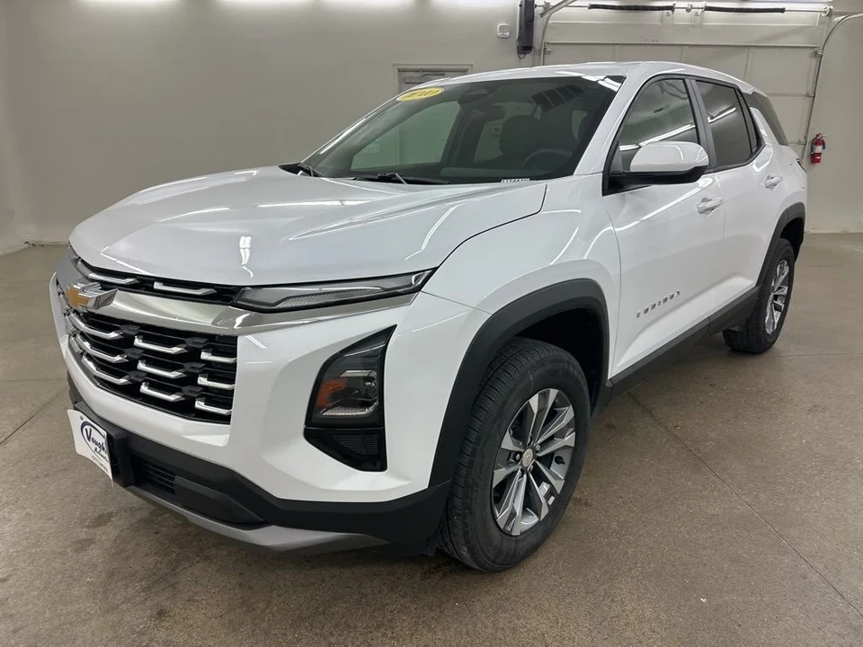 2026 Chevrolet Equinox - Image 5 of 12