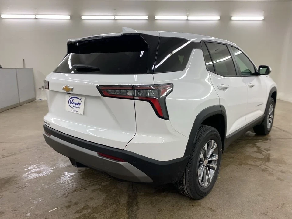 2026 Chevrolet Equinox - Image 11 of 12