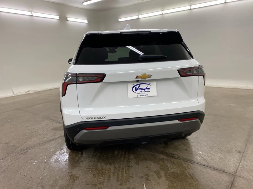 2026 Chevrolet Equinox - Image 9 of 12