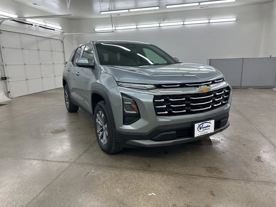 2026 Chevrolet Equinox - Image 2 of 12