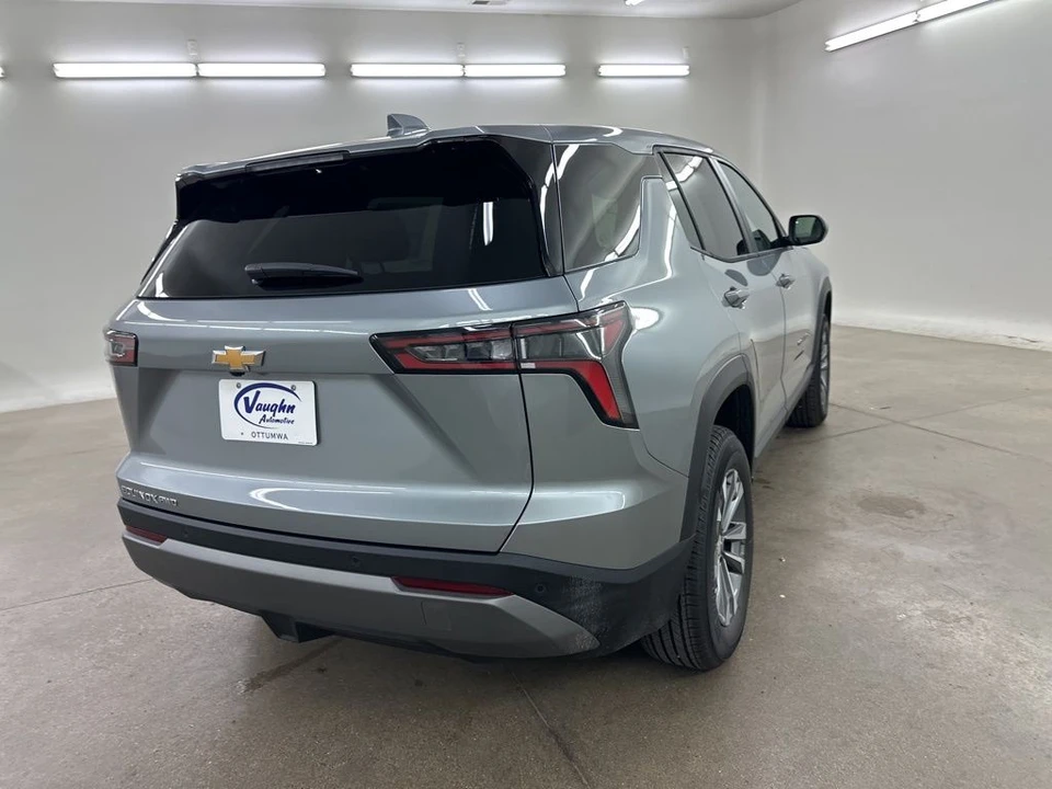 2026 Chevrolet Equinox - Image 10 of 12