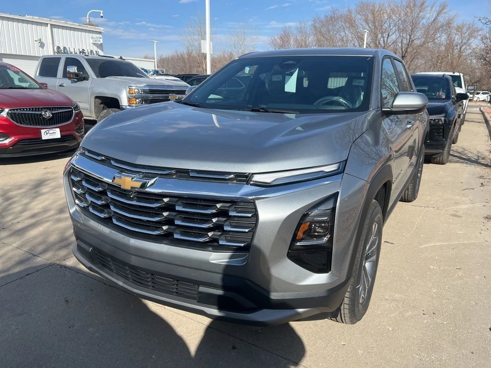 2026 Chevrolet Equinox - Image 5 of 11