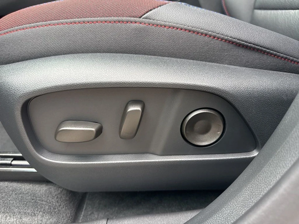 2026 Chevrolet Equinox - Image 10 of 12