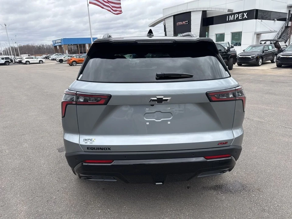 2026 Chevrolet Equinox - Image 4 of 12
