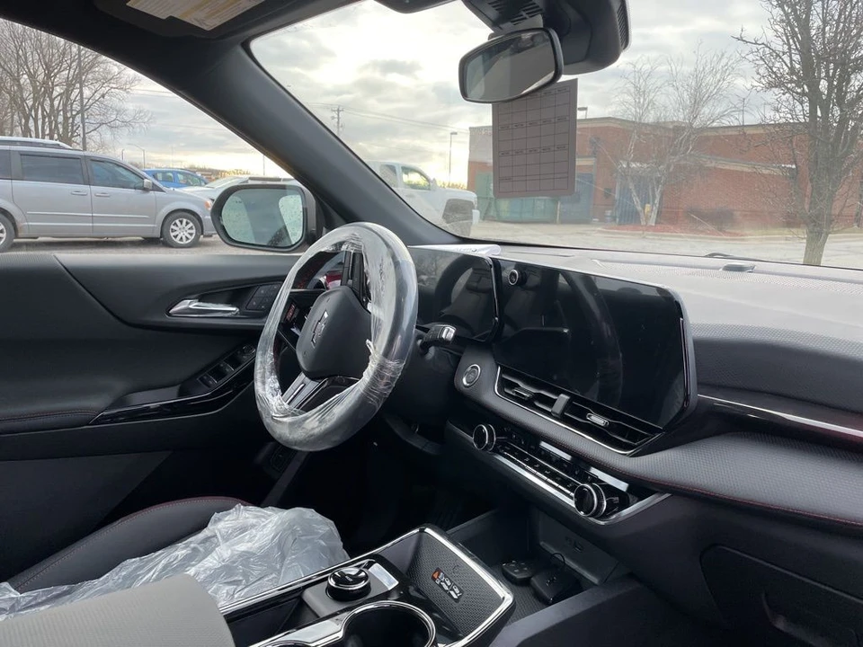 2026 Chevrolet Equinox - Image 10 of 11