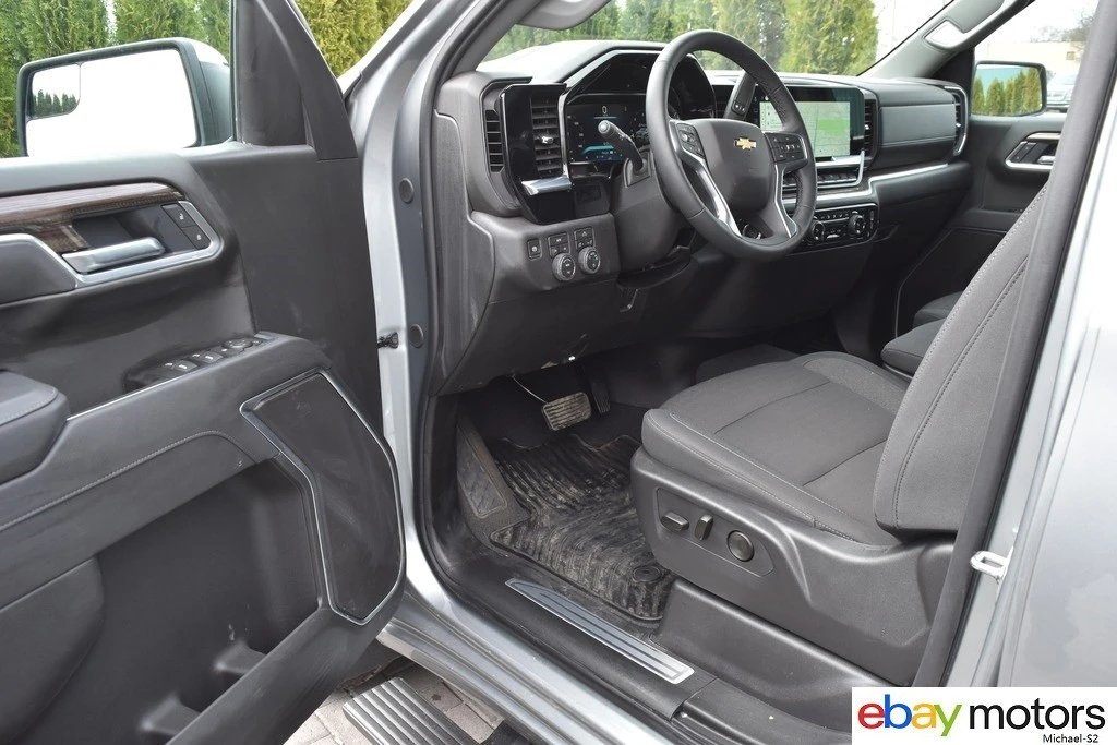 2026 Chevrolet Silverado 4th Gen - Image 11 of 21