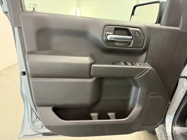 2026 Chevrolet Silverado 4th Gen - Image 13 of 17