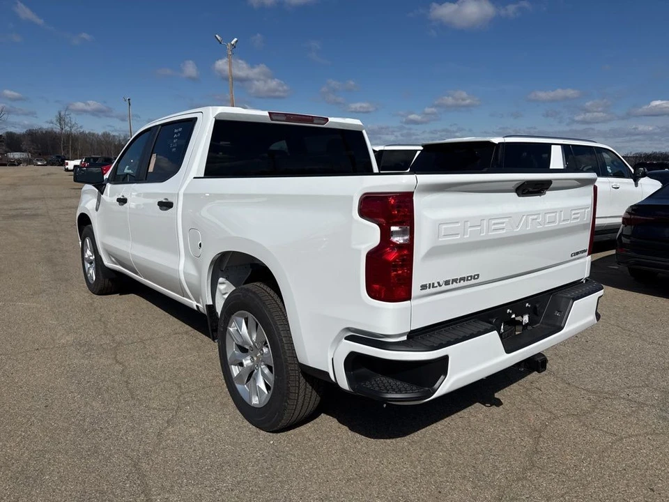 2026 Chevrolet Silverado 4th Gen - Image 2 of 7