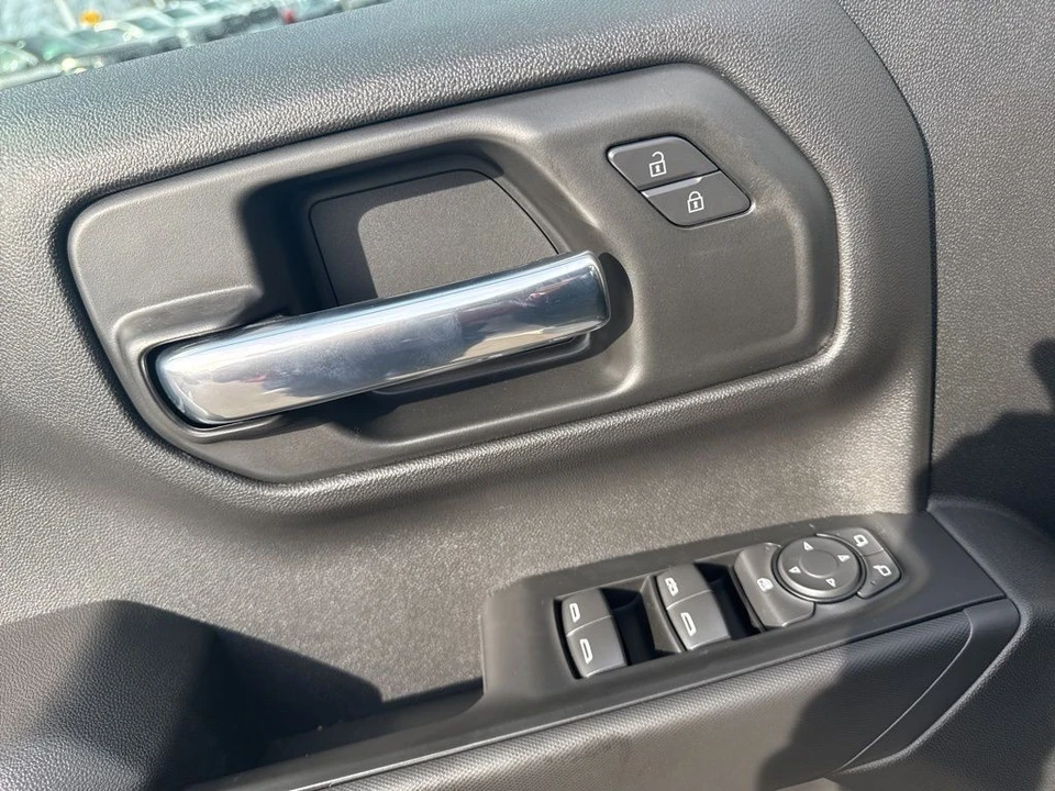 2026 Chevrolet Silverado 4th Gen - Image 10 of 12
