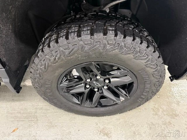 2026 Chevrolet Silverado 4th Gen - Image 4 of 21