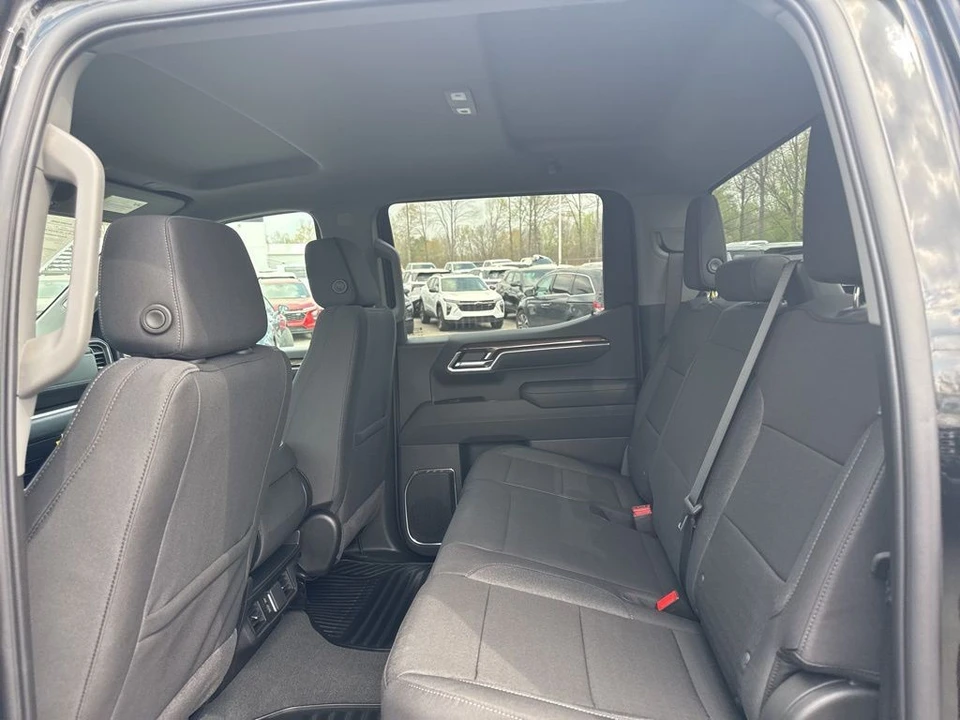 2026 Chevrolet Silverado 4th Gen - Image 11 of 21