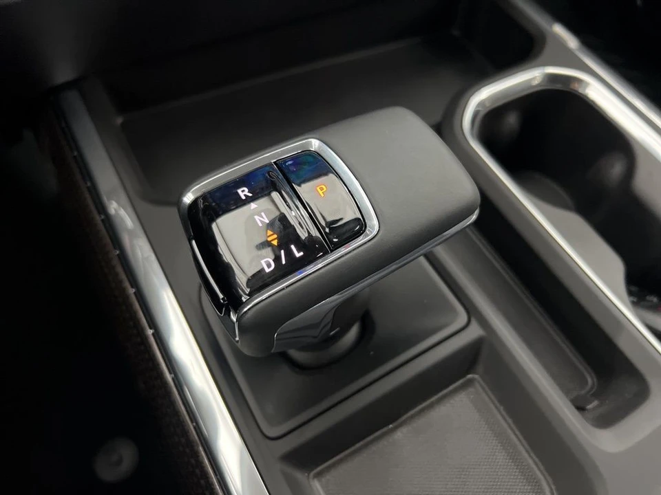 2026 Chevrolet Silverado 4th Gen - Image 15 of 21