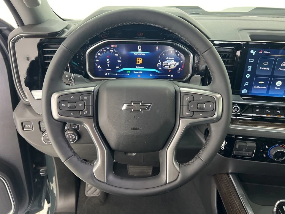 2026 Chevrolet Silverado 4th Gen - Image 10 of 21