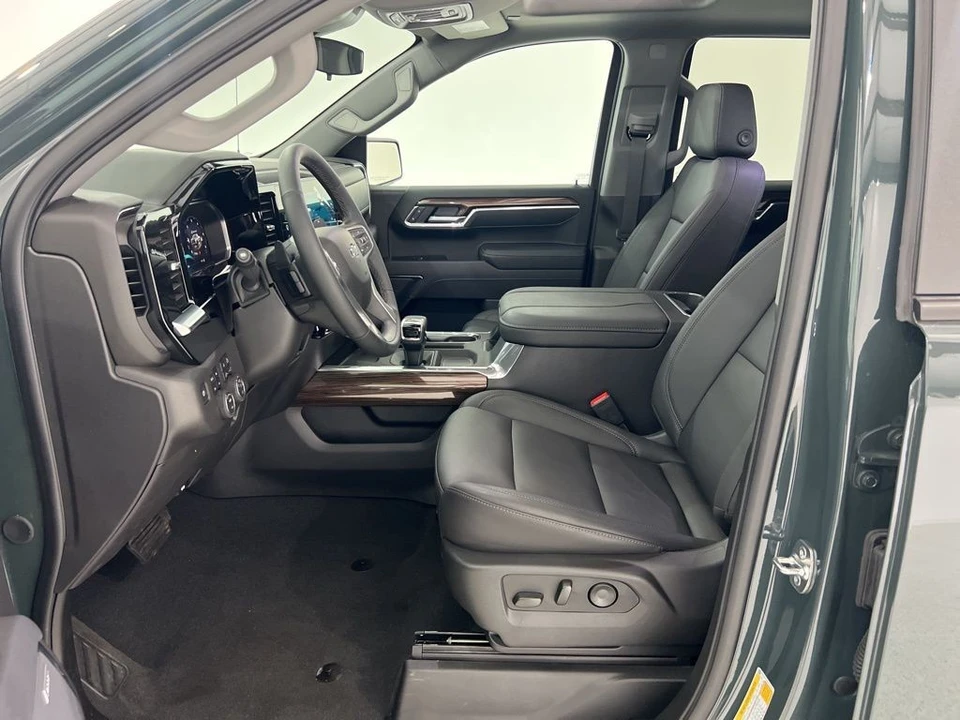 2026 Chevrolet Silverado 4th Gen - Image 19 of 21