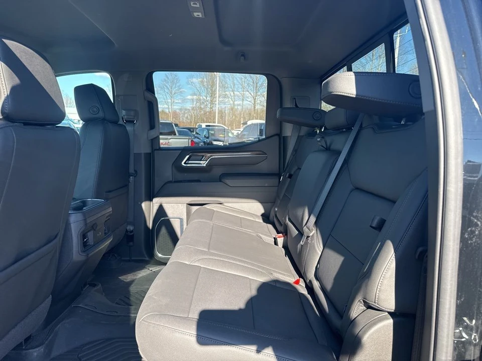 2026 Chevrolet Silverado 4th Gen - Image 12 of 21