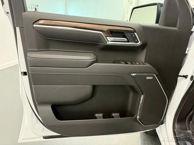 2026 Chevrolet Silverado 4th Gen - Image 13 of 21
