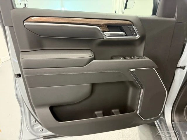 2026 Chevrolet Silverado 4th Gen - Image 13 of 21