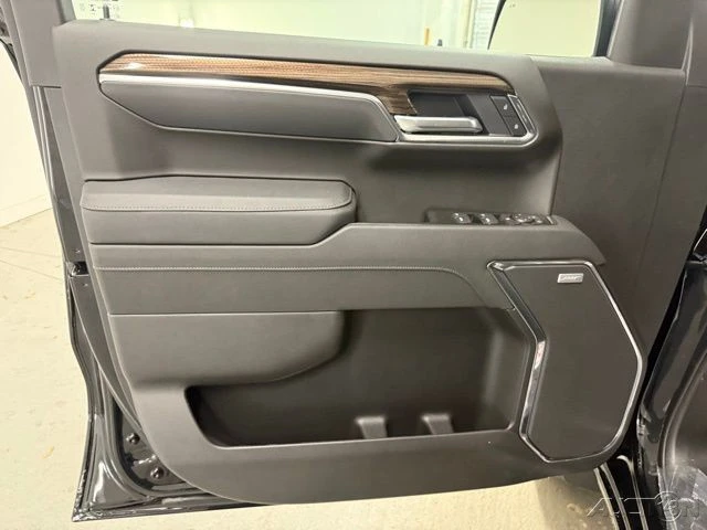 2026 Chevrolet Silverado 4th Gen - Image 13 of 21
