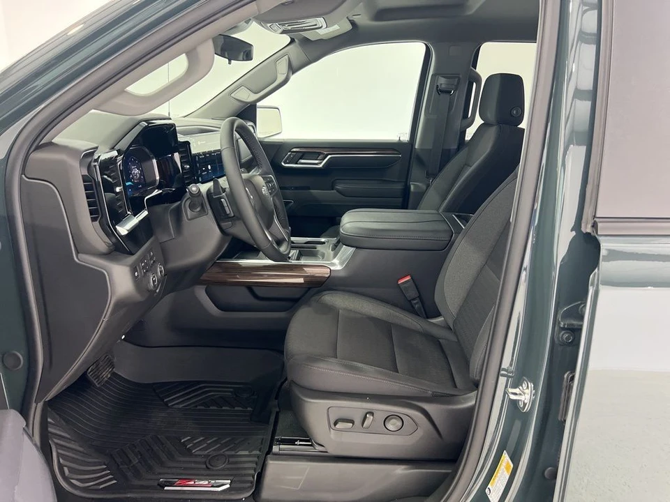 2026 Chevrolet Silverado 4th Gen - Image 18 of 31