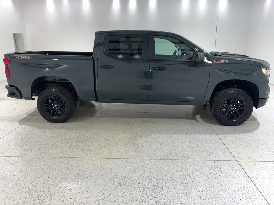 2026 Chevrolet Silverado 4th Gen - Image 6 of 31