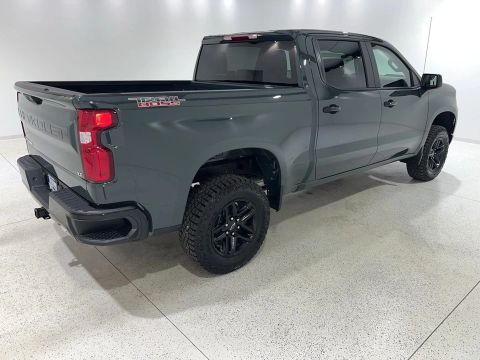 2026 Chevrolet Silverado 4th Gen - Image 5 of 31