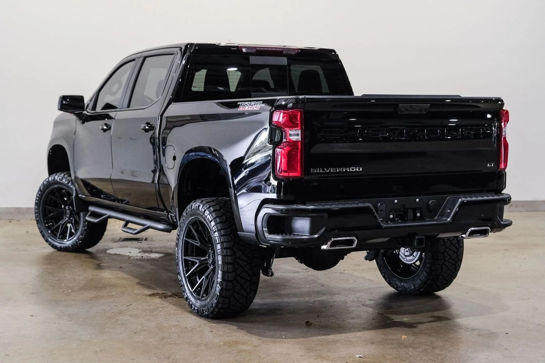 2026 Chevrolet Silverado 4th Gen - Image 8 of 12