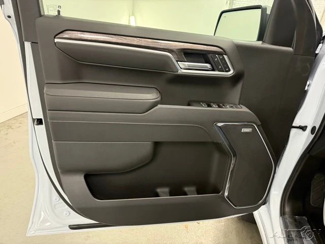 2026 Chevrolet Silverado 4th Gen - Image 13 of 21
