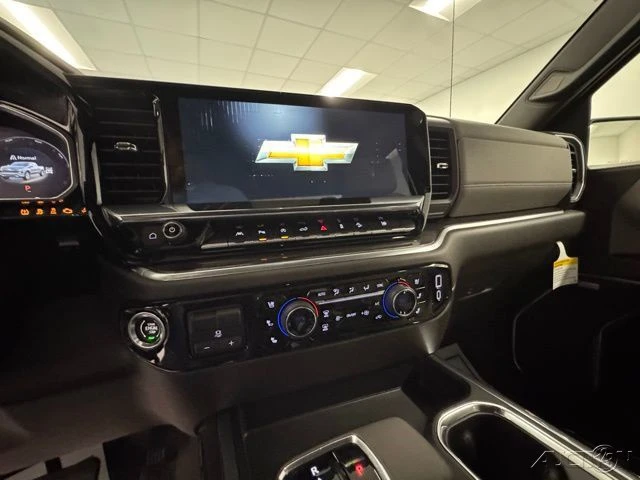 2026 Chevrolet Silverado 4th Gen - Image 15 of 17