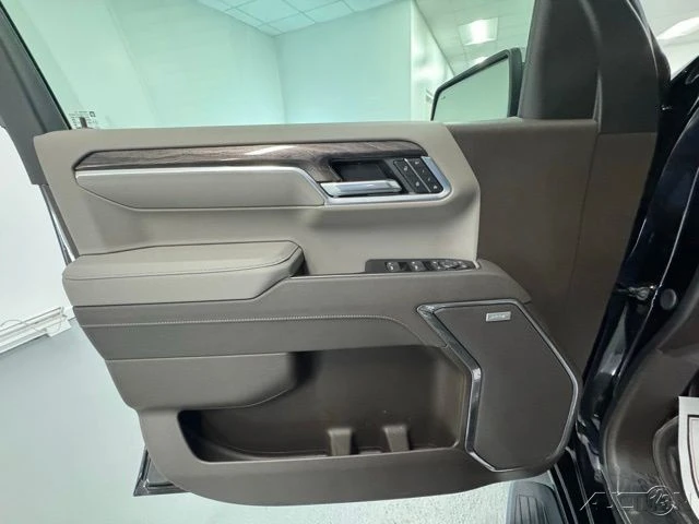 2026 Chevrolet Silverado 4th Gen - Image 12 of 17