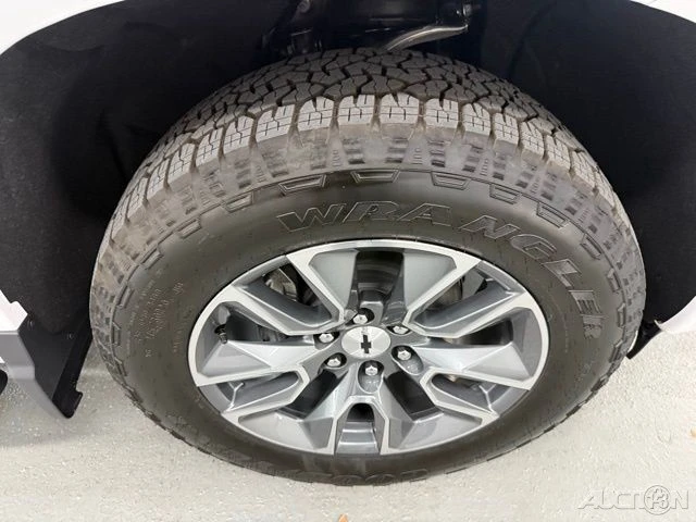 2026 Chevrolet Silverado 4th Gen - Image 4 of 12