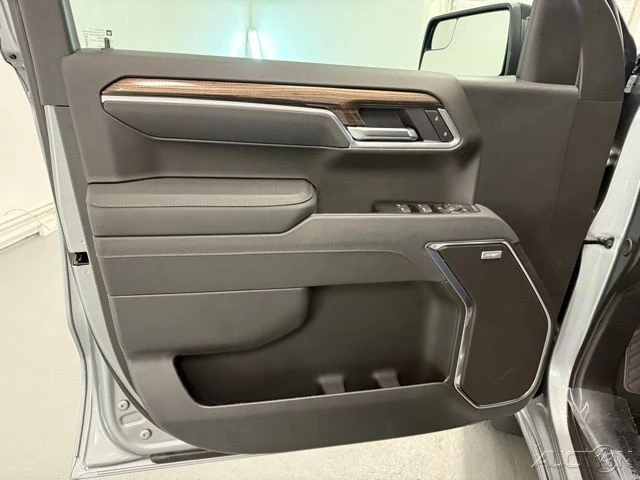 2026 Chevrolet Silverado 4th Gen - Image 13 of 21