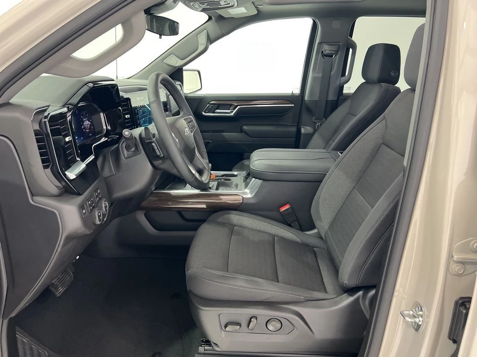2026 Chevrolet Silverado 4th Gen - Image 18 of 21