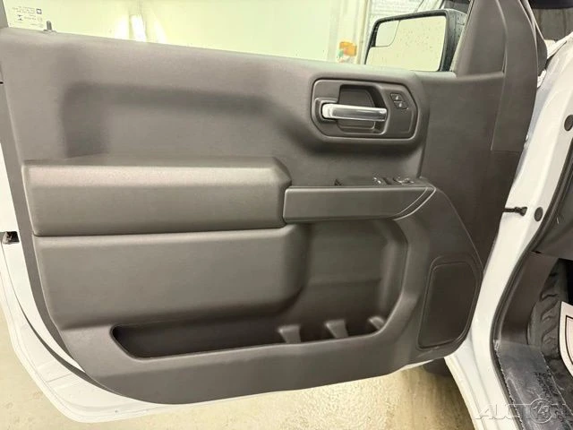 2026 Chevrolet Silverado 4th Gen - Image 13 of 18