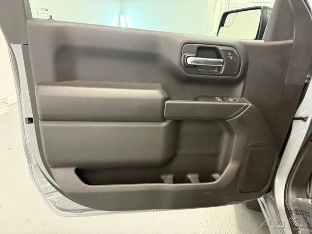 2026 Chevrolet Silverado 4th Gen - Image 13 of 18