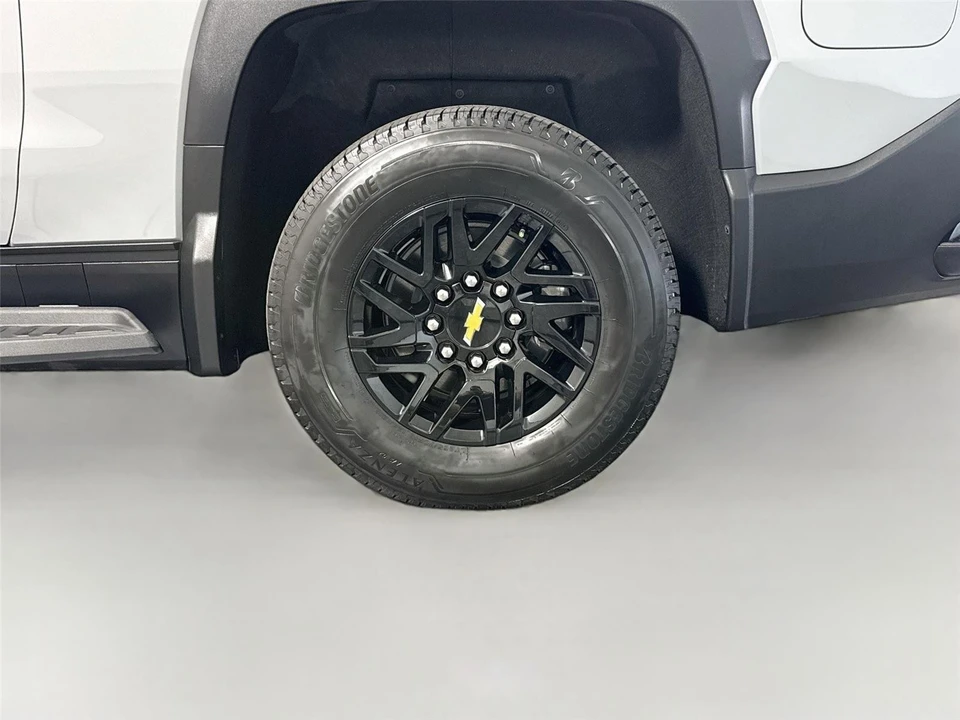 2026 Chevrolet Silverado - Image 30 of 31